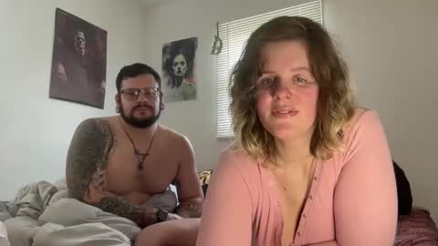 mamaandpapapump online show from February 2025 04:52:01 PM