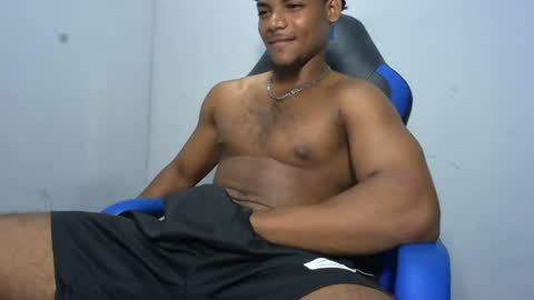 Snapshot of black_dicck chatting on July 2026 04:19:01 AM tu morenito online show from July 2026 04:19:01 AM