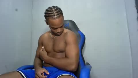 Snapshot of black_dicck chatting on July 2026 02:40:01 AM tu morenito online show from July 2026 02:40:01 AM