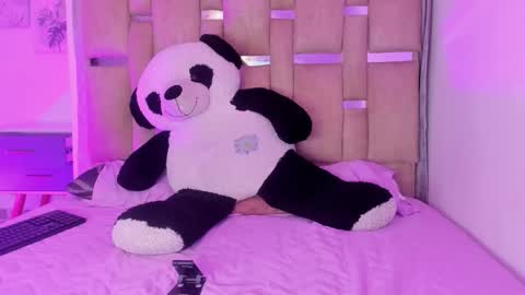 B L A C K  R O S E  online show from February 2026 11:24:01 AM