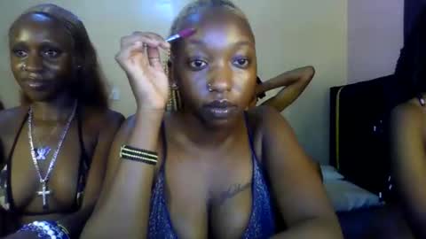 blackqueen2030  online show from May 2026 06:08:01 AM