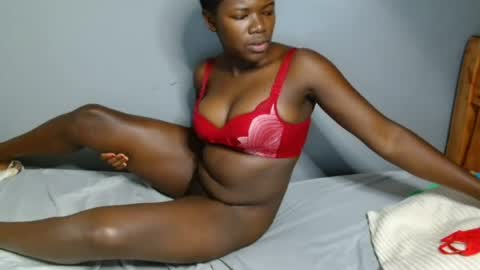 Snapshot of blair_sue chatting on June 2026 12:09:02 AM love online show from June 2026 12:09:02 AM