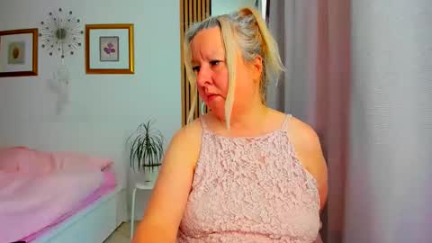 Nicole online show from March 2026 08:41:02 AM