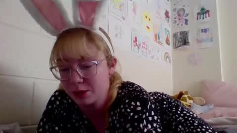 Katie online show from April 2026 08:28:02 PM