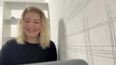 blondie_xoxoxo online show from September 2025 08:07:01 AM