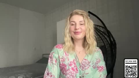 blondie_xoxoxo online show from April 2026 01:41:01 PM