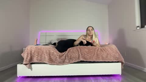 Your bbgirl online show from December 2025 07:48:02 AM
