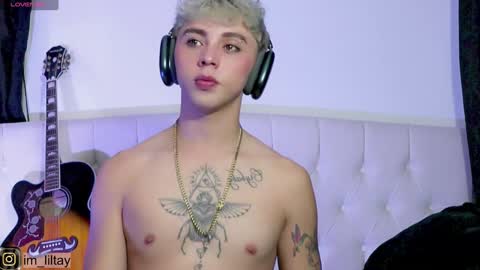 Snapshot of blue_boy_1 chatting on December 2024 06:22:02 AM TAY online show from December 2024 06:22:02 AM