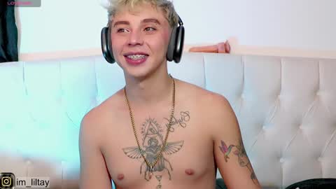 Snapshot of blue_boy_1 chatting on December 2024 05:58:02 AM TAY online show from December 2024 05:58:02 AM