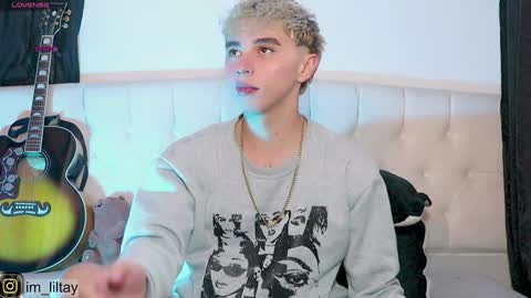 Snapshot of blue_boy_1 chatting on January 2025 05:20:01 PM TAY online show from January 2025 05:20:01 PM