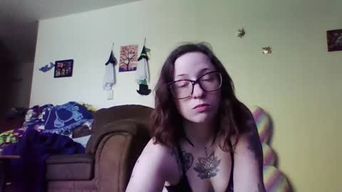 Blueeyedbeauty online show from June 2026 08:33:02 PM