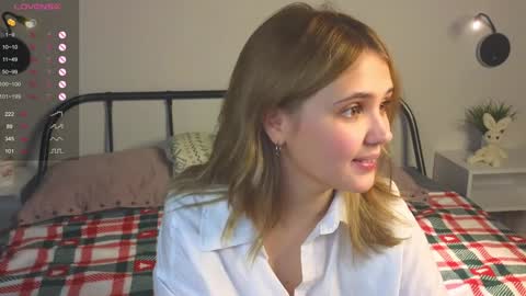 Erica online show from December 2024 08:32:01 PM