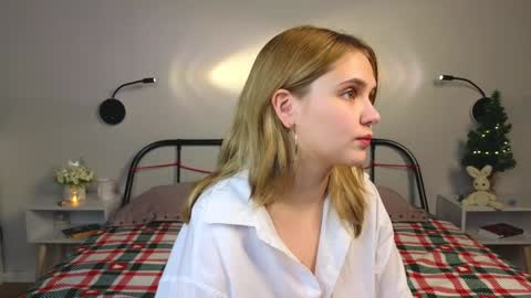 Erica online show from December 2024 08:36:02 PM