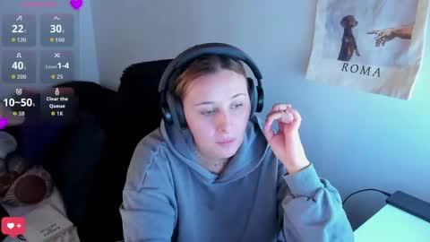 Bonnie Help me reach 500 likes online show from April 2026 06:34:01 PM