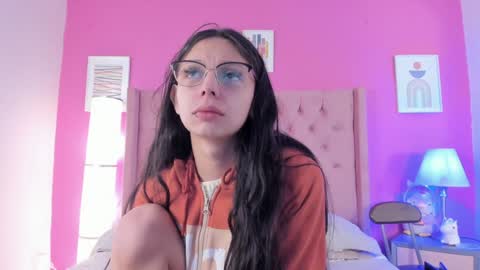 Bonnie  online show from December 2024 01:43:02 PM