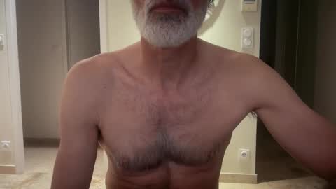 bonzo21 online show from April 2026 06:44:02 PM