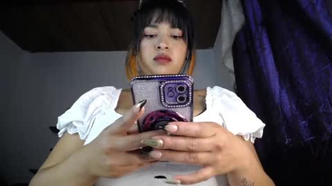 KIM     online show from April 2026 10:23:02 PM