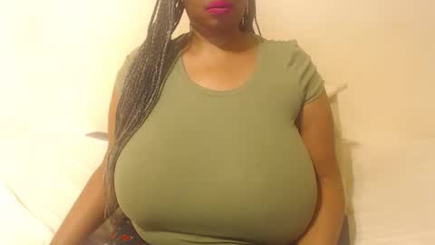 boobyqueen online show from November 2025 02:43:02 AM