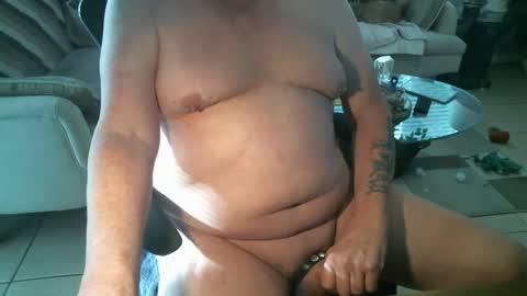 Snapshot of bottomguy33540 chatting on January 2025 09:18:01 PM BAM online show from January 2025 09:18:01 PM