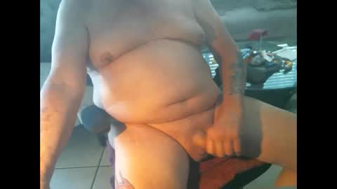 Snapshot of bottomguy33540 chatting on December 2025 03:52:01 PM BAM online show from December 2025 03:52:01 PM