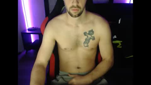 Snapshot of boy_t0y89 chatting on January 2025 05:55:01 AM boy_t0y89 online show from January 2025 05:55:01 AM