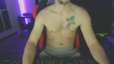 Snapshot of boy_t0y89 chatting on January 2025 06:09:02 PM boy_t0y89 online show from January 2025 06:09:02 PM