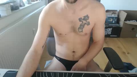 Snapshot of boy_t0y89 chatting on April 2026 08:04:02 AM boy_t0y89 online show from April 2026 08:04:02 AM