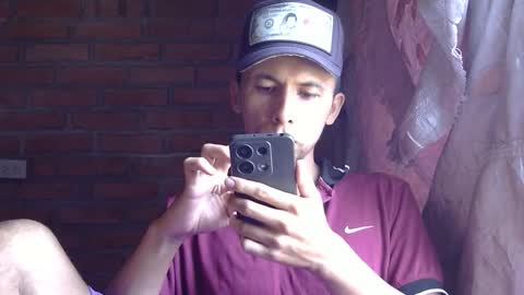 Snapshot of boycumlatino21 chatting on January 2026 05:17:02 PM Boy online show from January 2026 05:17:02 PM