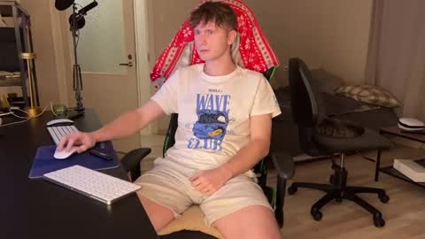 Eddie online show from January 2025 11:27:02 PM