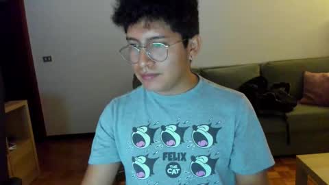 Snapshot of boytwink_20 chatting on October 2025 05:57:02 PM boytwink_20 online show from October 2025 05:57:02 PM