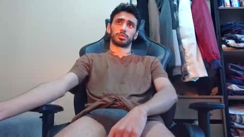 boyzinm2 online show from June 2026 06:53:01 PM