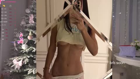 Snapshot of brabuss_ chatting on January 2026 02:06:02 AM Lana online show from January 2026 02:06:02 AM