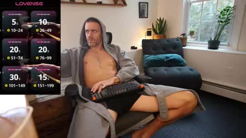 BradBronton online show from November 2025 01:22:02 PM