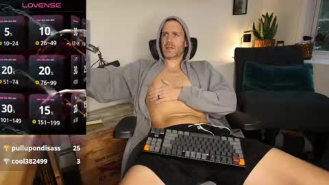 BradBronton online show from November 2025 12:38:01 PM