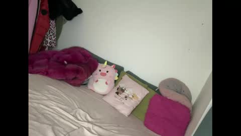 bratzdoll1994 online show from April 2026 06:55:02 AM