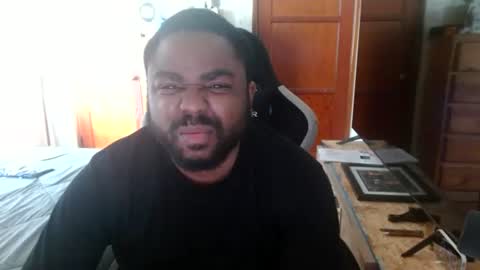 Breadw1nnah online show from June 2026 03:58:01 PM