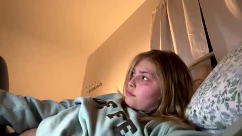 Snapshot of breezyxlove chatting on April 2026 02:25:02 AM Breezyxlove online show from April 2026 02:25:02 AM
