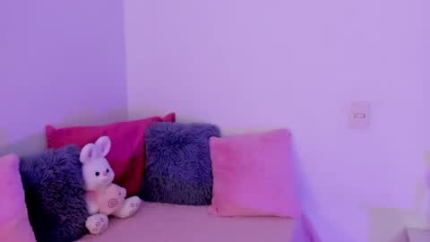Brisa  online show from June 2026 06:38:01 PM