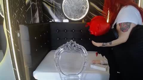 Bruja SCarlata online show from February 2026 12:22:02 PM