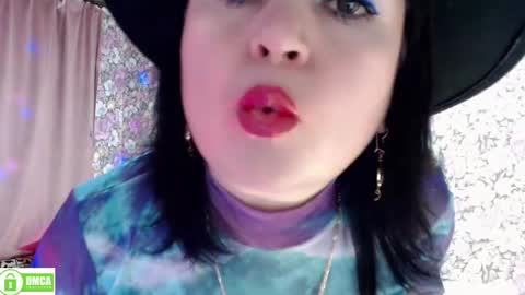 Snapshot of brunette7786 chatting on December 2024 09:49:02 PM Julia online show from December 2024 09:49:02 PM