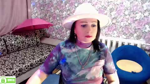 Snapshot of brunette7786 chatting on December 2024 11:34:02 PM Julia online show from December 2024 11:34:02 PM