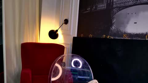 bubble_kiss online show from April 2026 07:07:02 PM