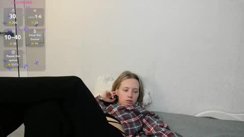 Sabrina  online show from October 2025 04:02:01 AM