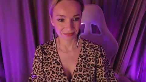 bubbling_crush online show from March 2025 10:10:01 PM