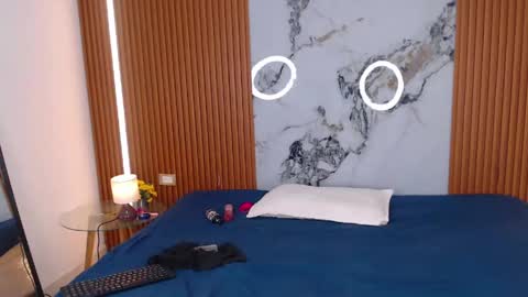 Rossi Hill online show from April 2026 01:01:02 PM