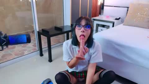 Bunny online show from December 2025 08:15:02 PM