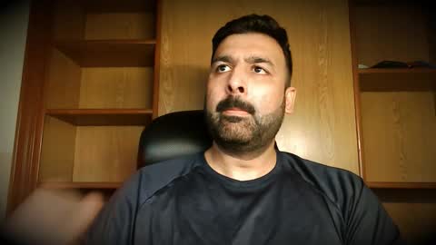 Hairy Arabian online show from November 2025 03:19:01 AM