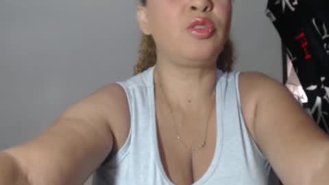 Amanda  online show from December 2025 12:33:02 PM