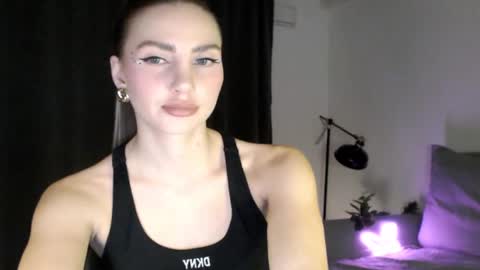 Lauren online show from February 2025 10:17:02 PM