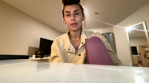 The Cali Cambri online show from March 2026 01:28:01 PM